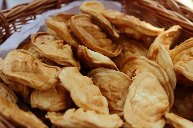 Twardy ser owczy wyrabiany na Podhalu – tradycja i smak oscypka Twardy ser owczy wyrabiany na Podhalu – tradycja i smak oscypka