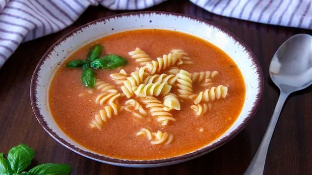 Jak się robi zupę pomidorową - prosta receptura, która zachwyca Jak się robi zupę pomidorową - prosta receptura, która zachwyca