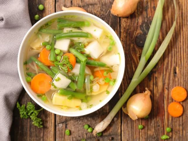 Jakie zupy na obiad: 10 pysznych przepisów na każdą porę roku Jakie zupy na obiad: 10 pysznych przepisów na każdą porę roku